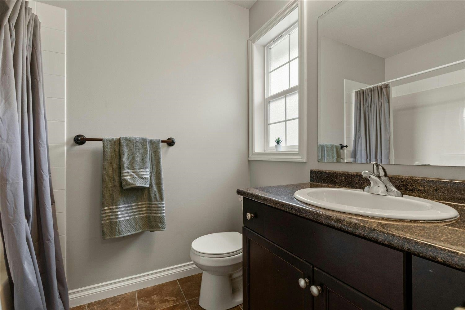 45426 Ariel Place, Cultus Lake, BC, V2R 0K7 - 28