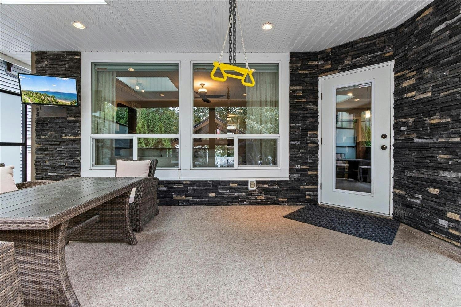 45426 Ariel Place, Cultus Lake, BC, V2R 0K7 - 18