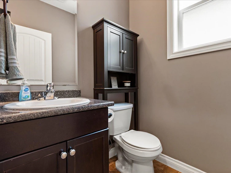 45426 Ariel Place, Cultus Lake, BC, V2R 0K7 - 19