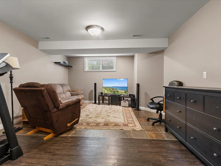 45426 Ariel Place, Cultus Lake, BC, V2R 0K7 - 31