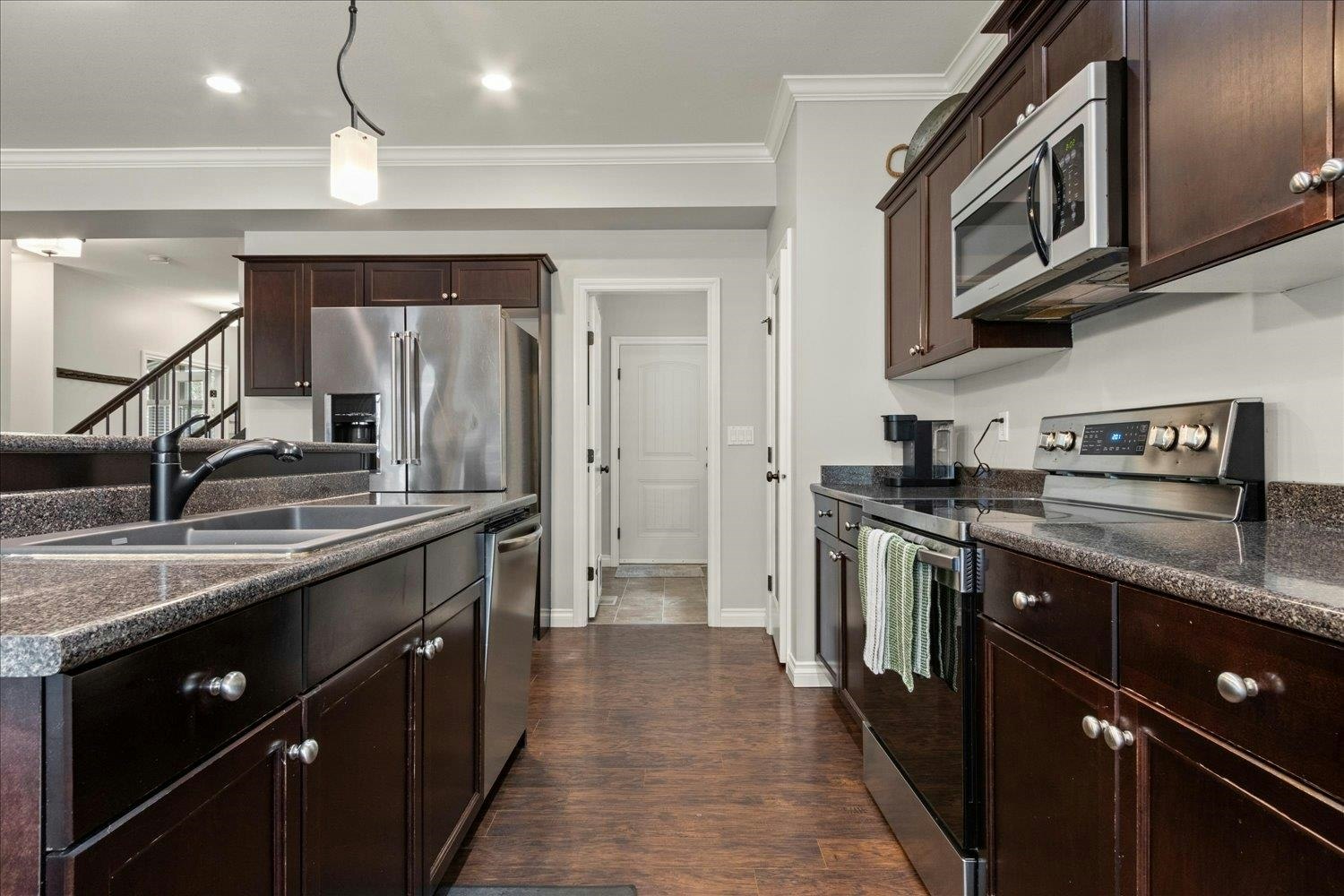 45426 Ariel Place, Cultus Lake, BC, V2R 0K7 - 9