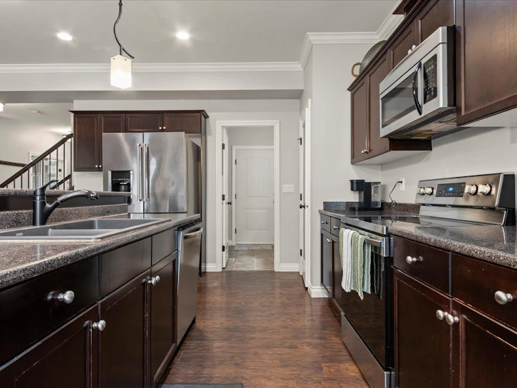 45426 Ariel Place, Cultus Lake, BC, V2R 0K7 - 9