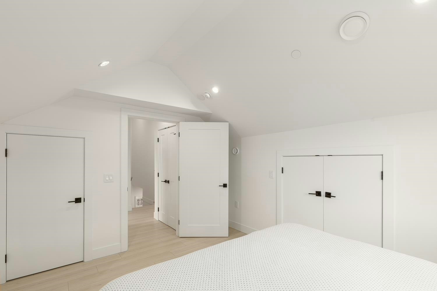 1727 E 22nd Avenue, Vancouver, BC, V5N 2P6 - 26