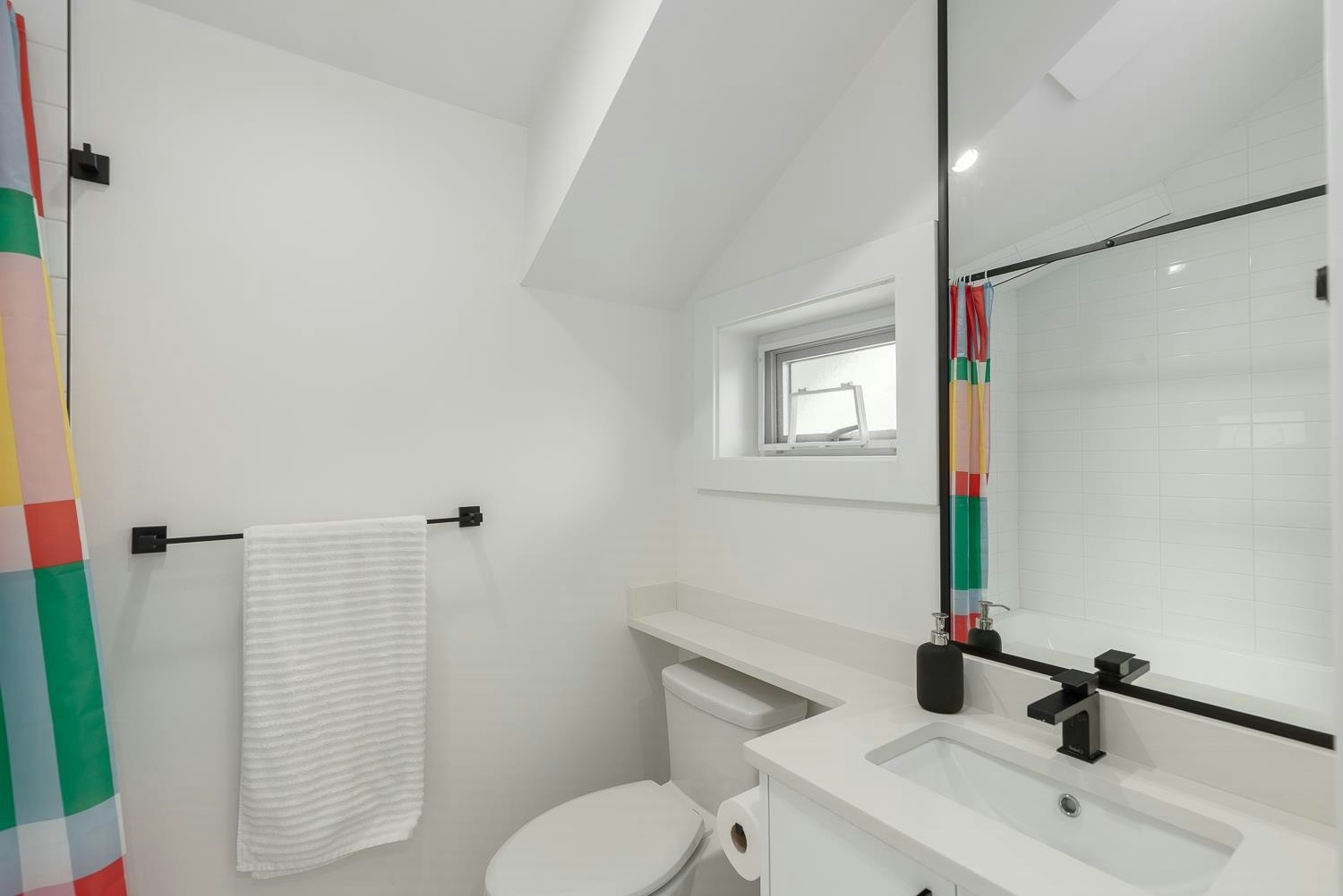 1727 E 22nd Avenue, Vancouver, BC, V5N 2P6 - 21