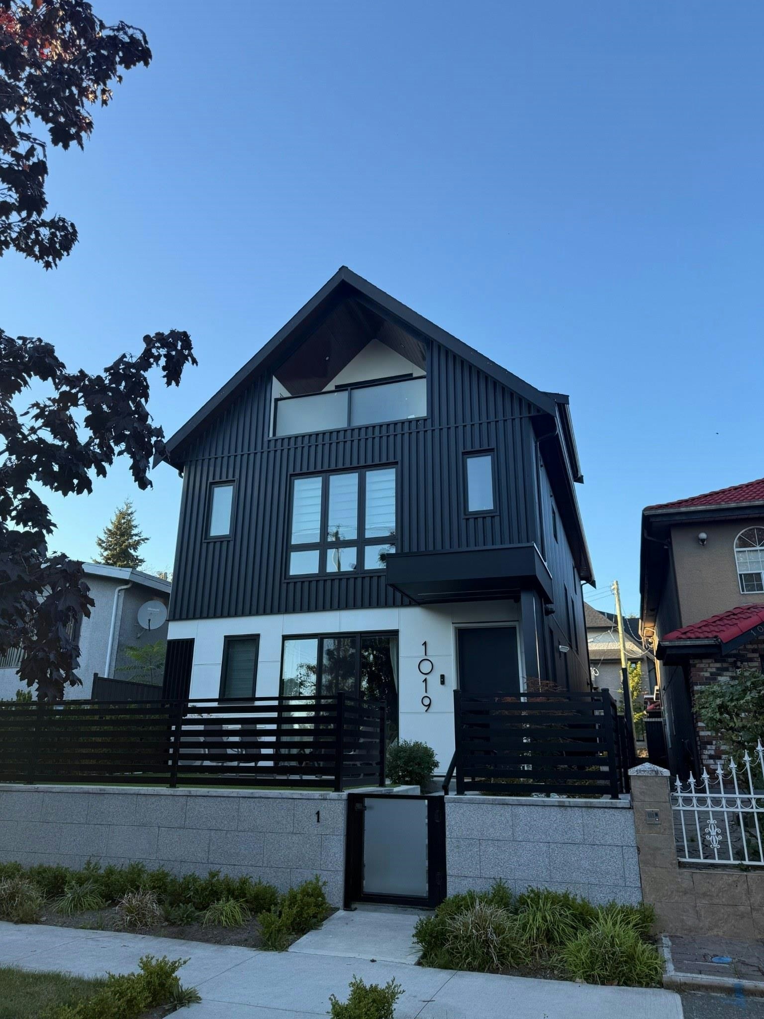 2-1019 W 64th Avenue, Vancouver, BC, V6P 2M4