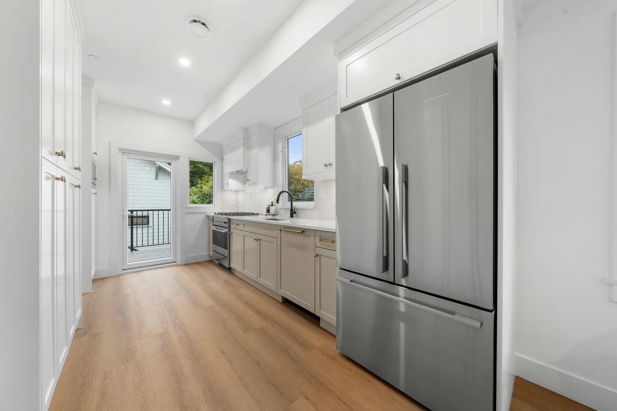 2528 Mcgill Street, Vancouver, BC, V5K 1H1 - 10