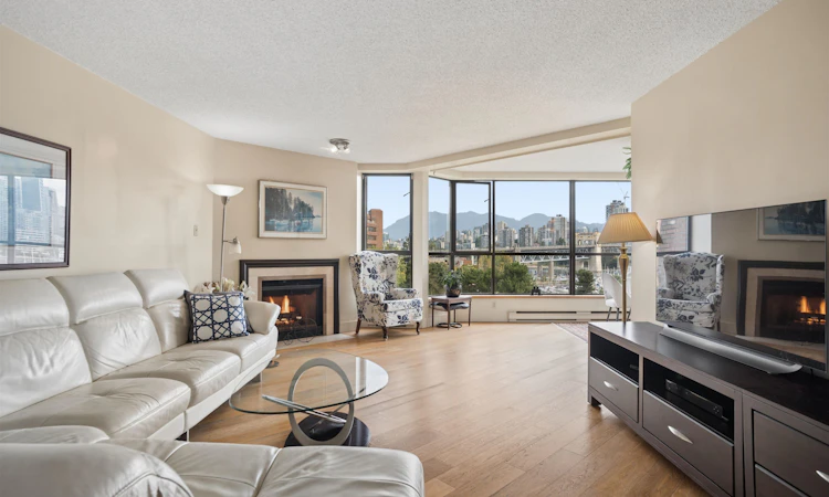 602-1490 Pennyfarthing Drive