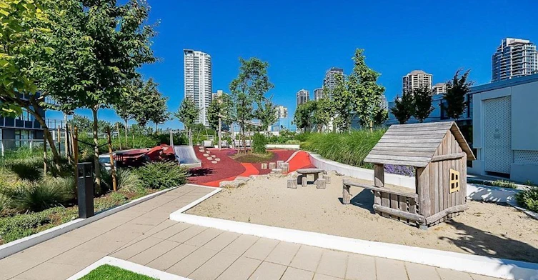 303-4488 Juneau Street, Burnaby, BC, V5C 0M4 - 16