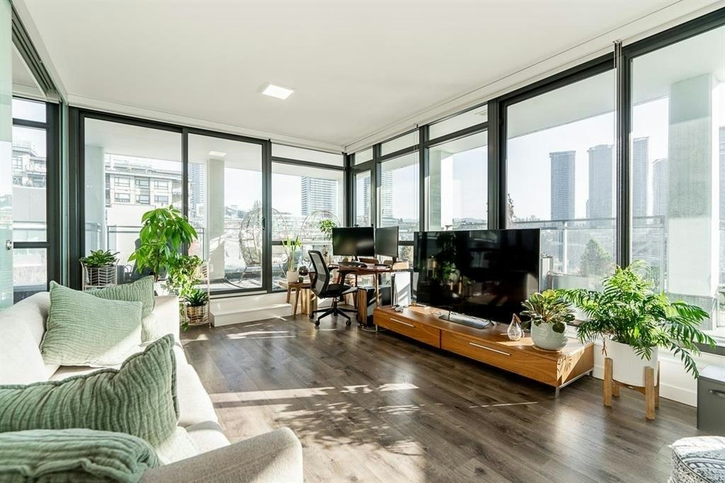 303-4488 Juneau Street, Burnaby, BC, V5C 0M4 - 7