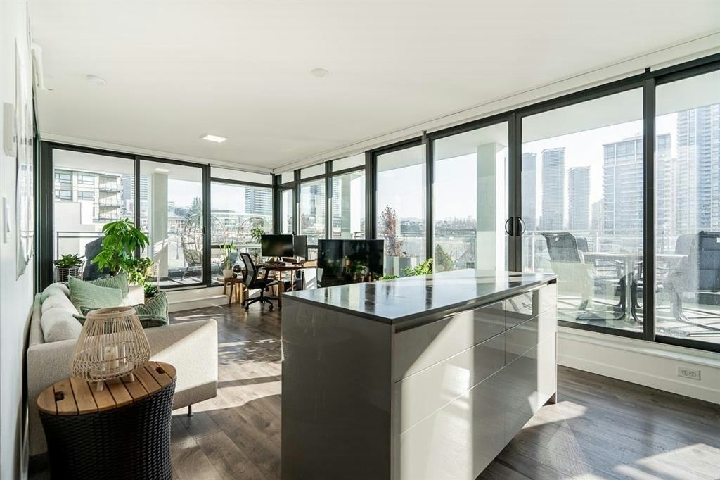 303-4488 Juneau Street, Burnaby, BC, V5C 0M4 - 9