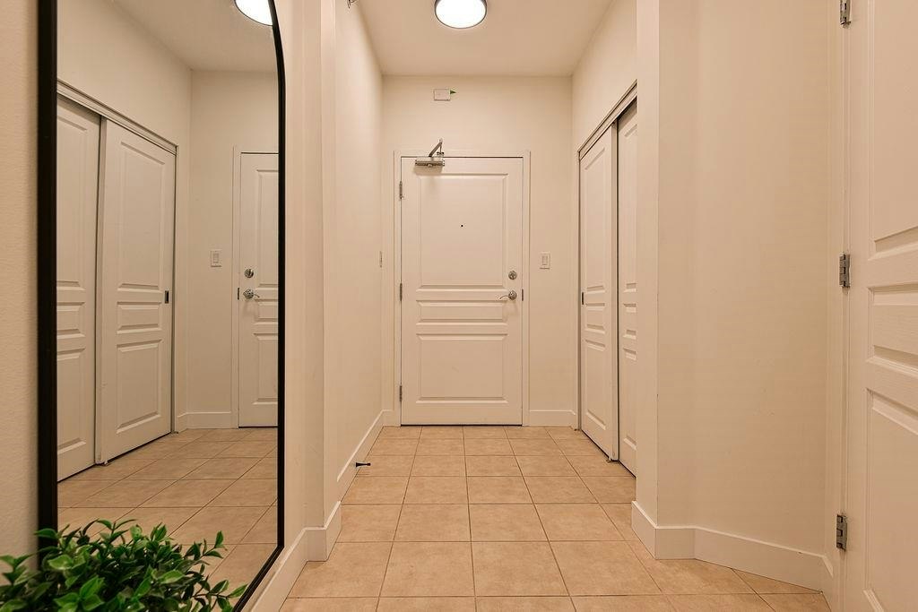 1004-4028 Knight Street - 5