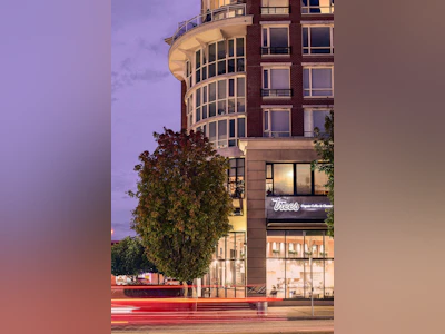 1004-4028 Knight Street - 4