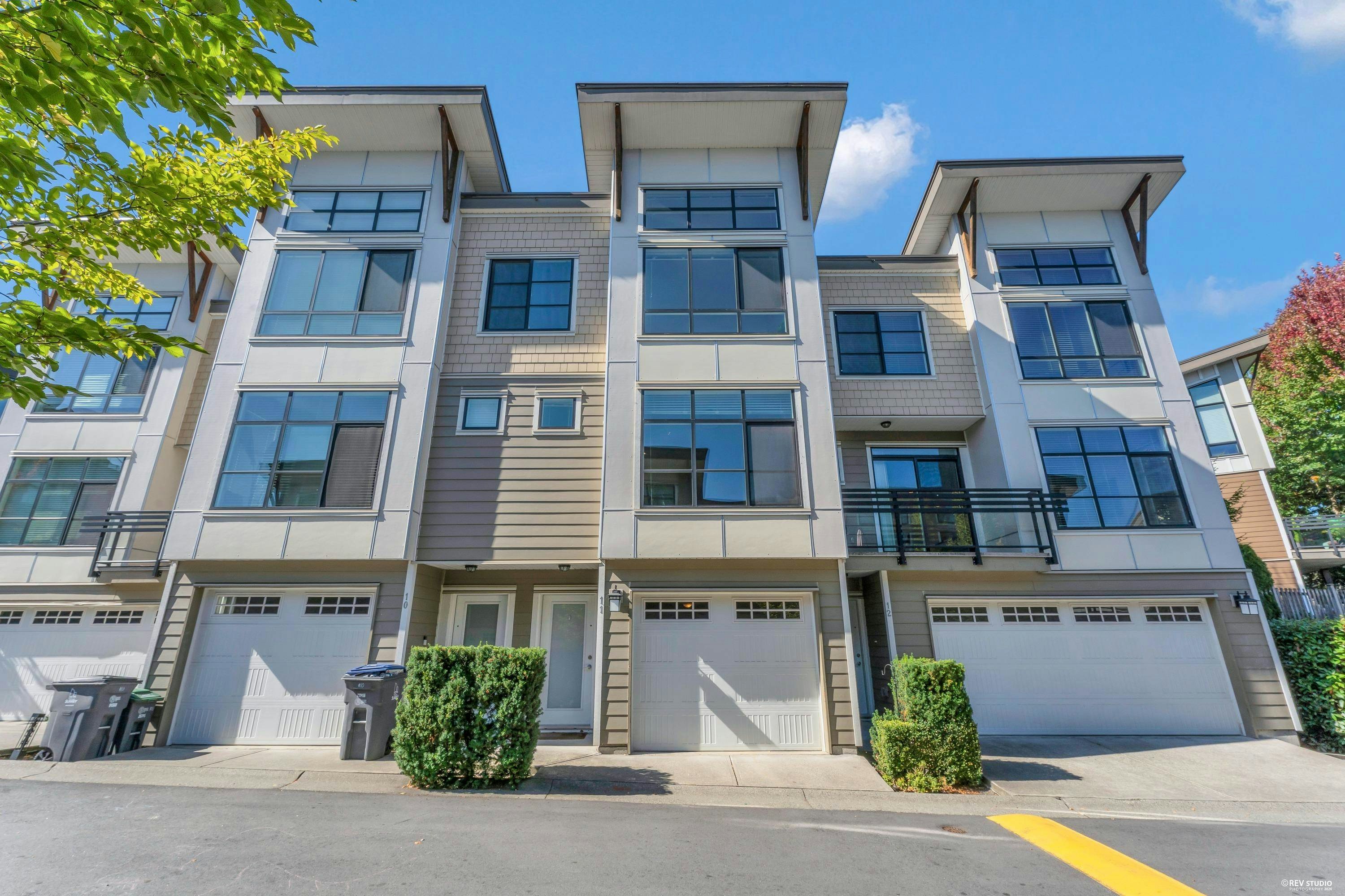 11-9989 E Barnston Drive - 2