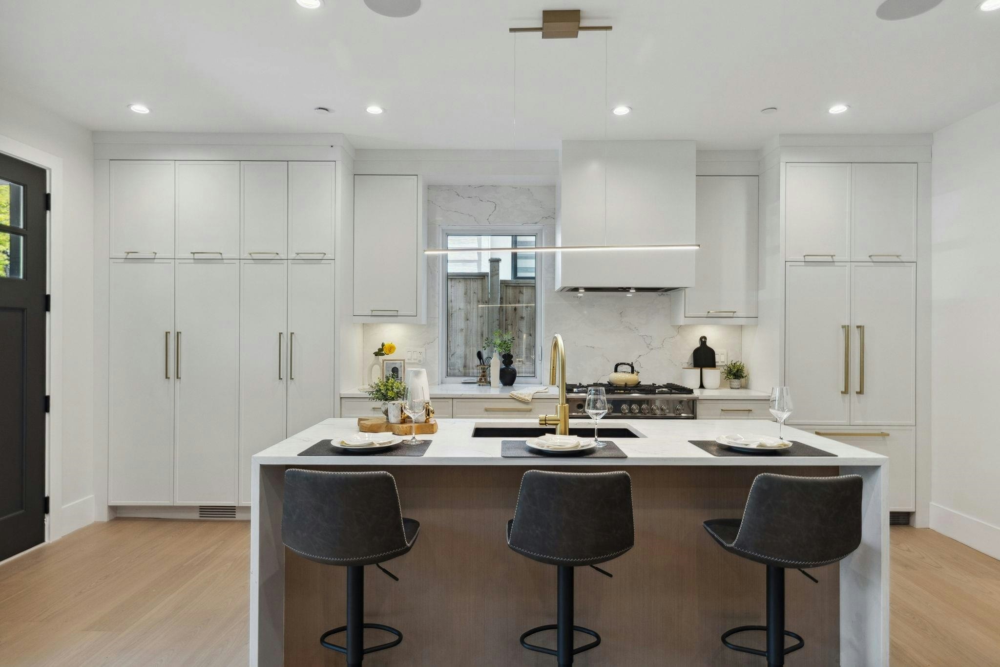 #1-2244 E 11th Avenue - 4