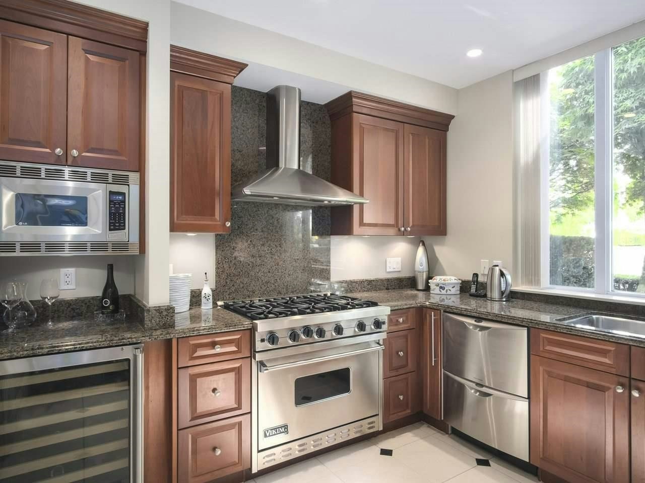 410 Beach Crescent, Vancouver, BC, V6Z 3E9 - 11