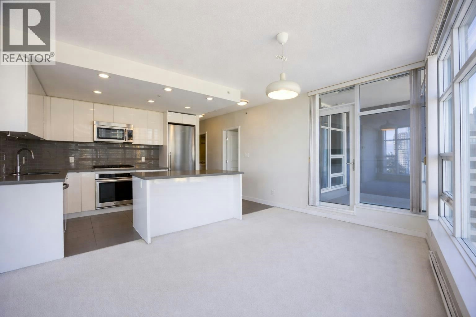 1803-4880 Bennett Street, Burnaby, BC, V5H 0C1 - 2