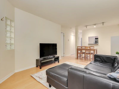 117-555 W 14th Avenue - 3