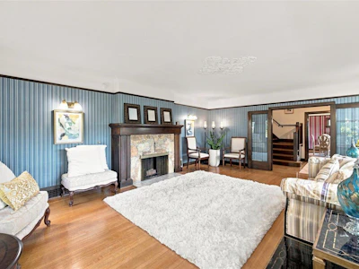 5584 Maple Street - 5