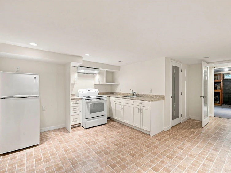 5584 Maple Street, Vancouver, BC, V6M 3T7 - 30