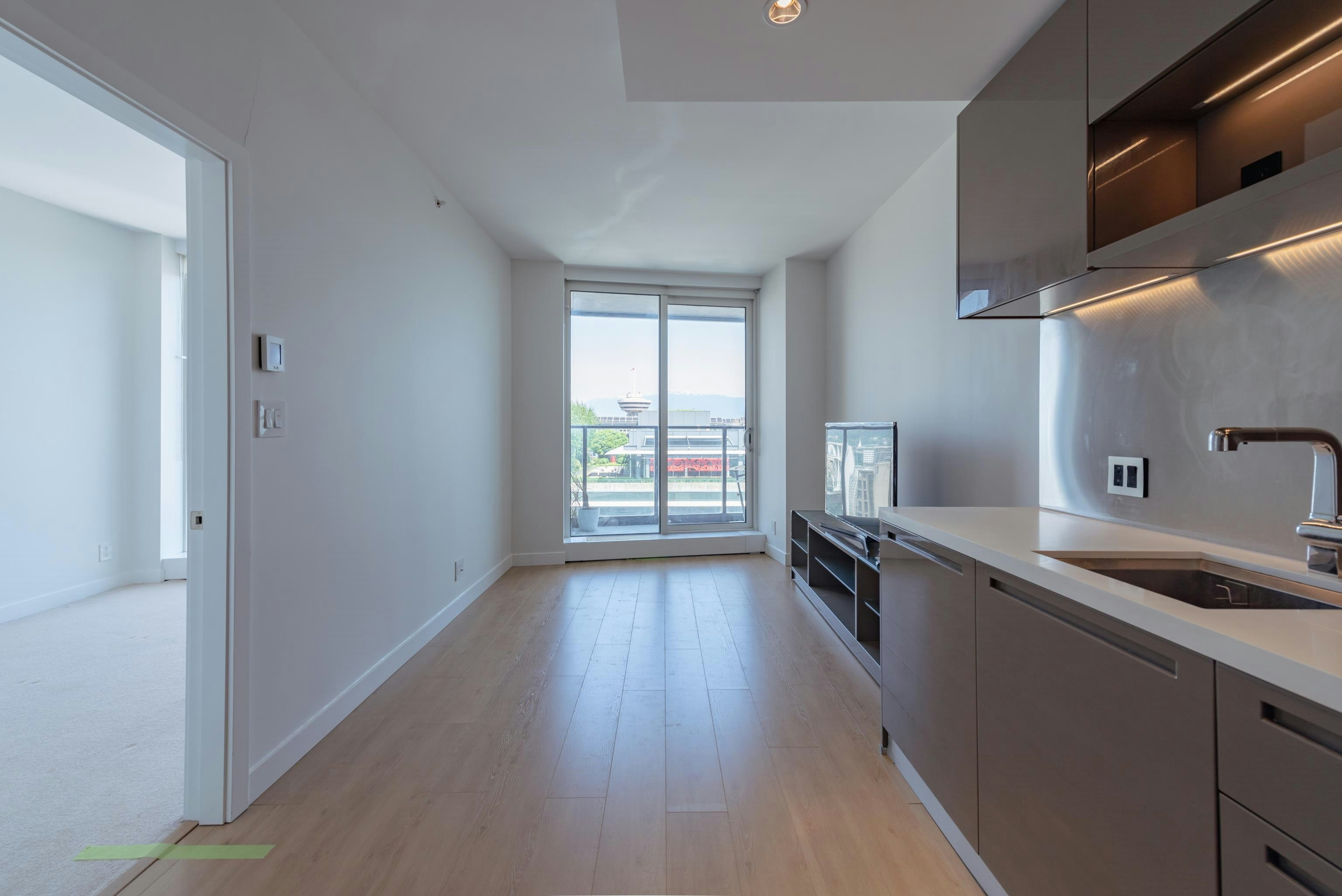 37XX,  777 Richards Street, Vancouver, BC, V6B 0M6 - 3