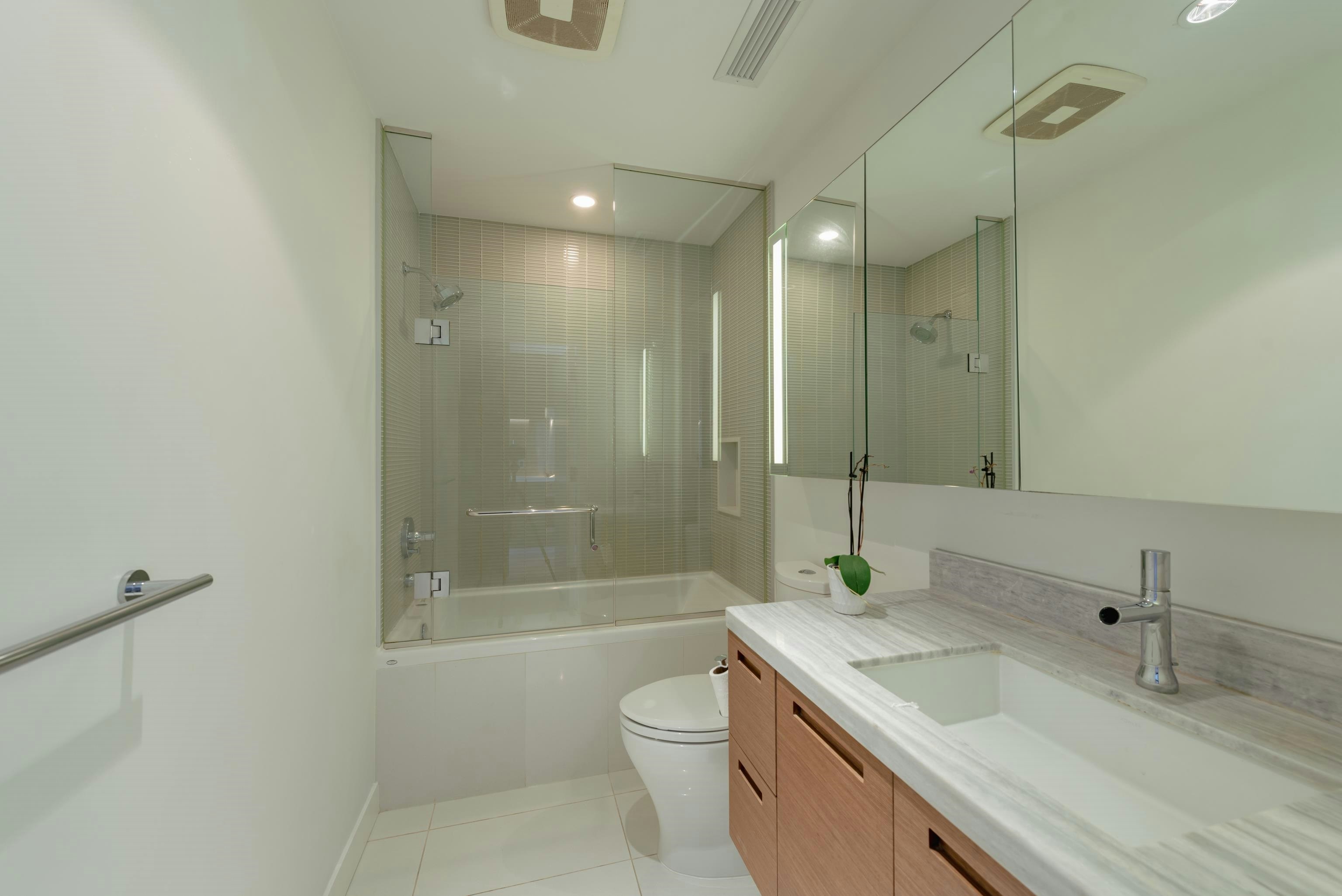 37XX,  777 Richards Street, Vancouver, BC, V6B 0M6 - 9