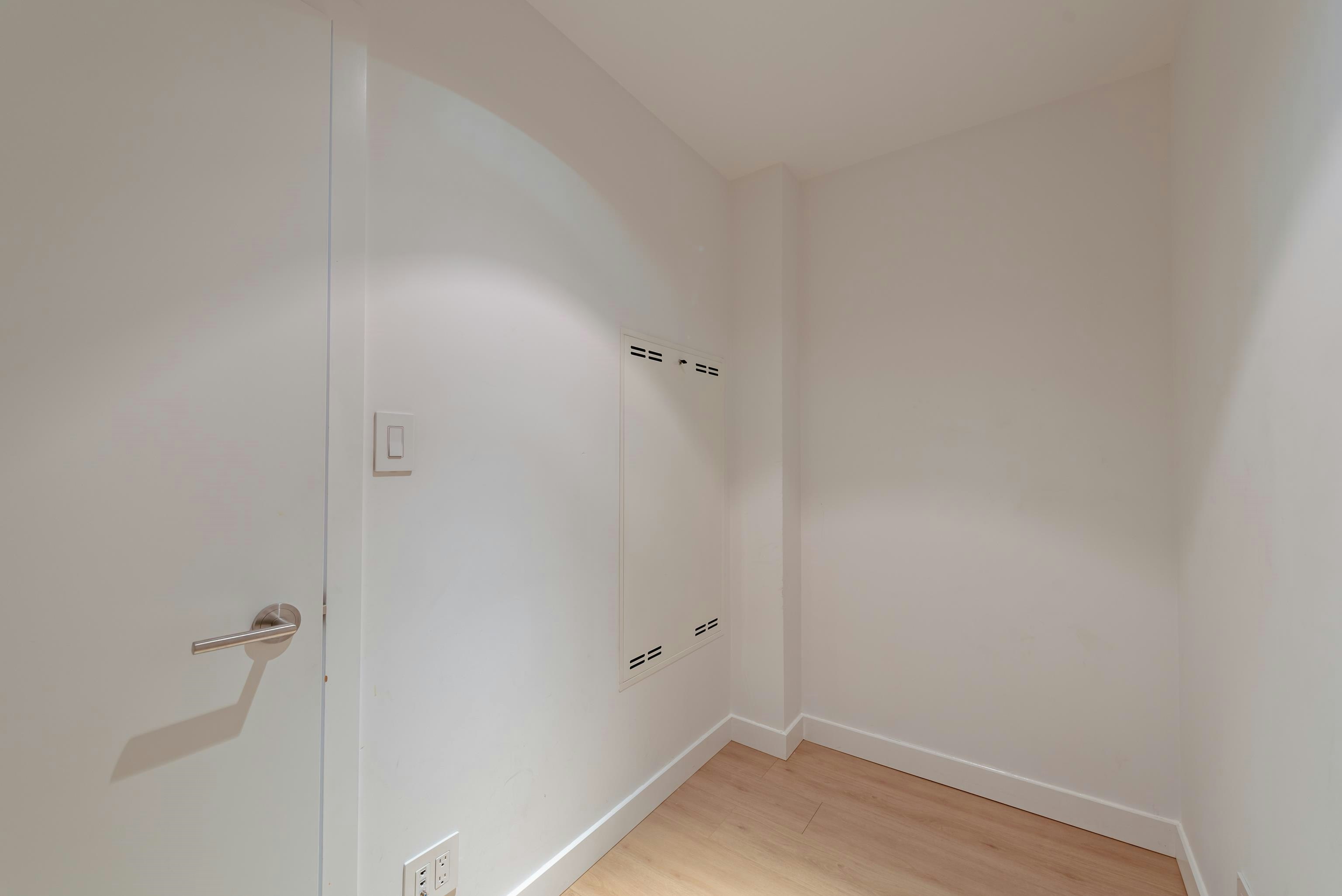 37XX,  777 Richards Street, Vancouver, BC, V6B 0M6 - 8