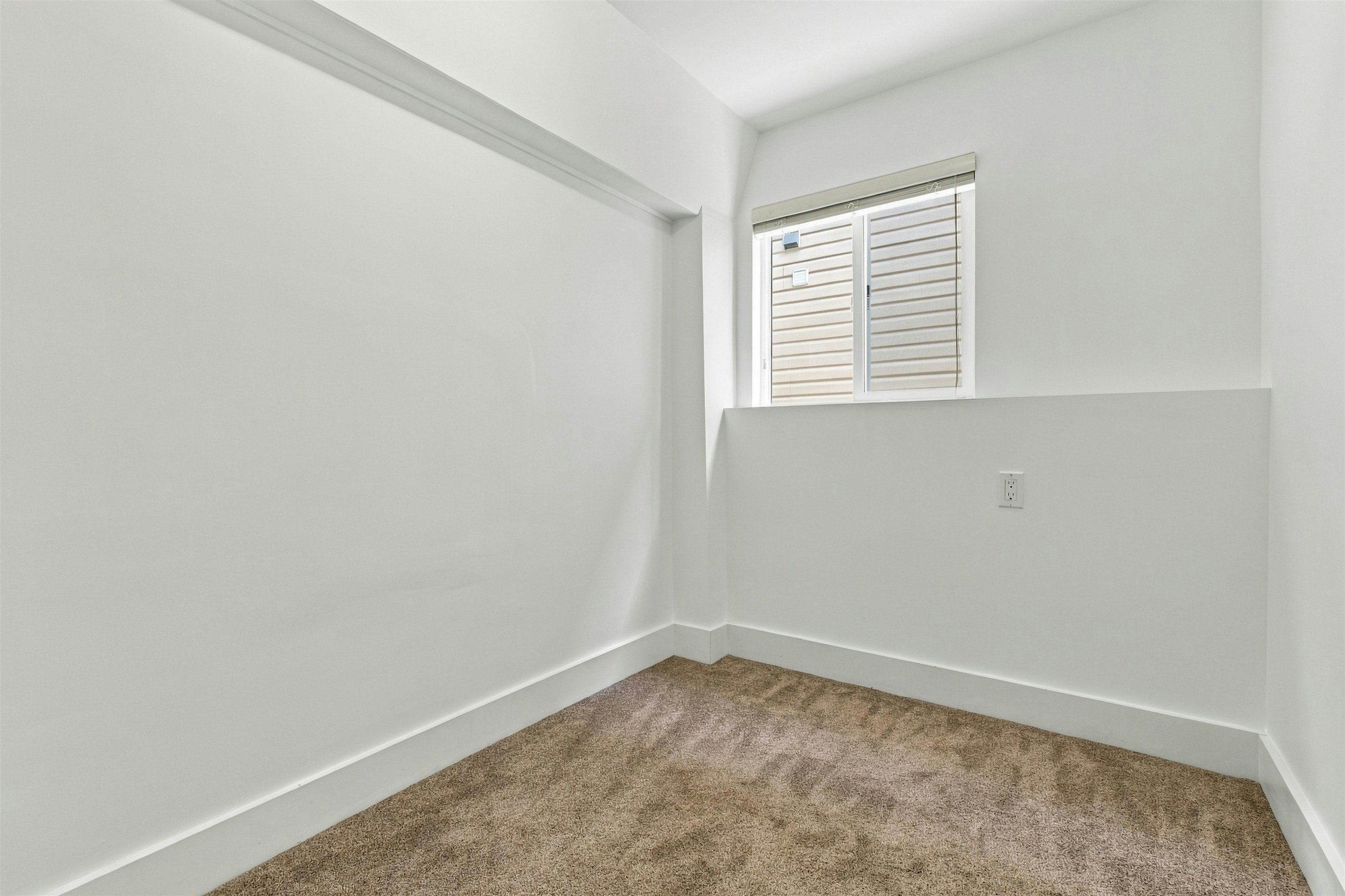1153 Wellington Drive, North Vancouver, BC, V7K 1L3 - 38