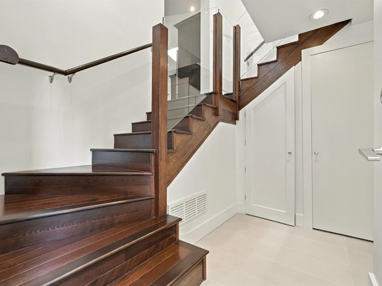 1153 Wellington Drive, North Vancouver, BC, V7K 1L3 - 24