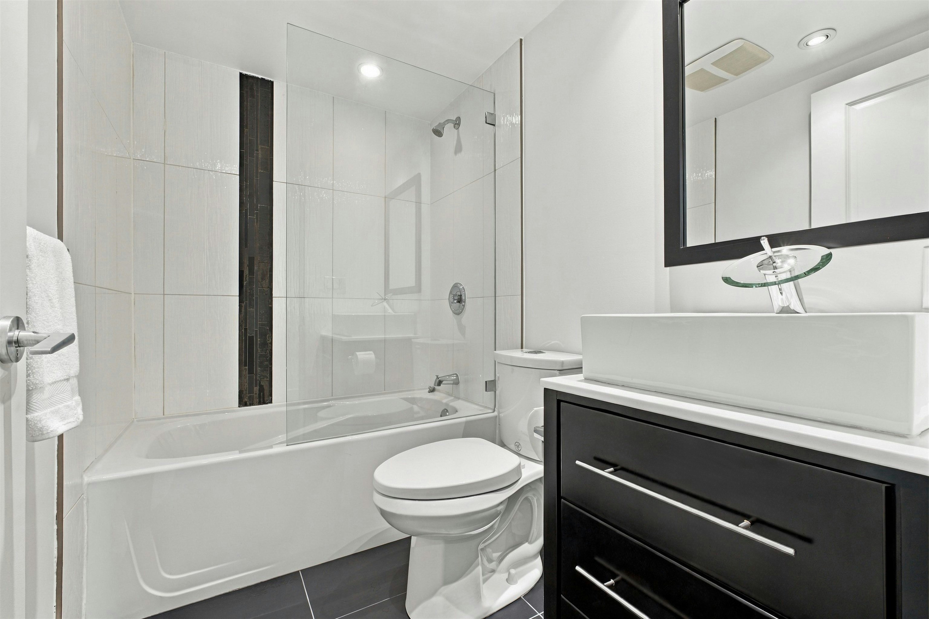 1153 Wellington Drive, North Vancouver, BC, V7K 1L3 - 17