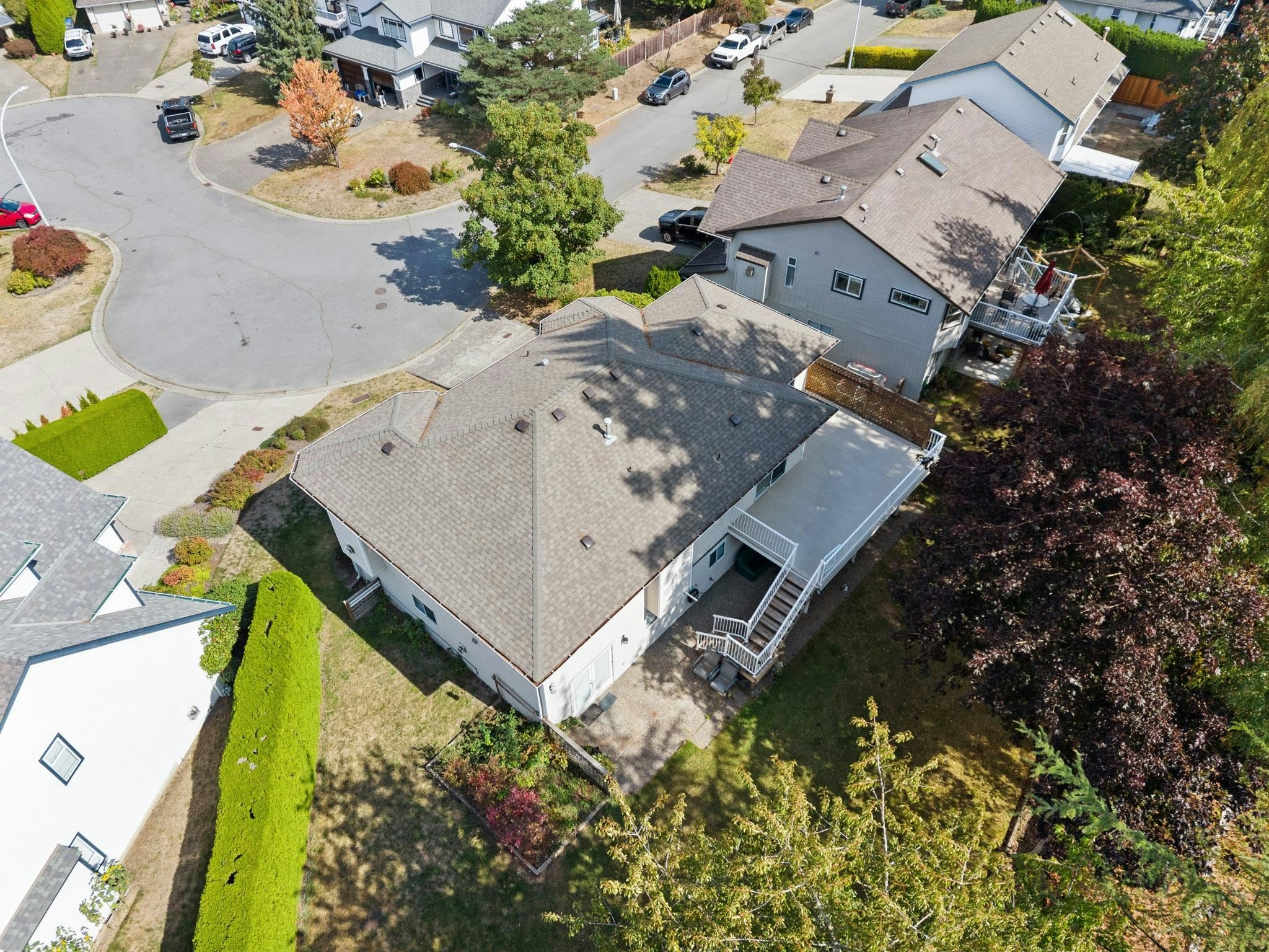 15866 91 Avenue - 2
