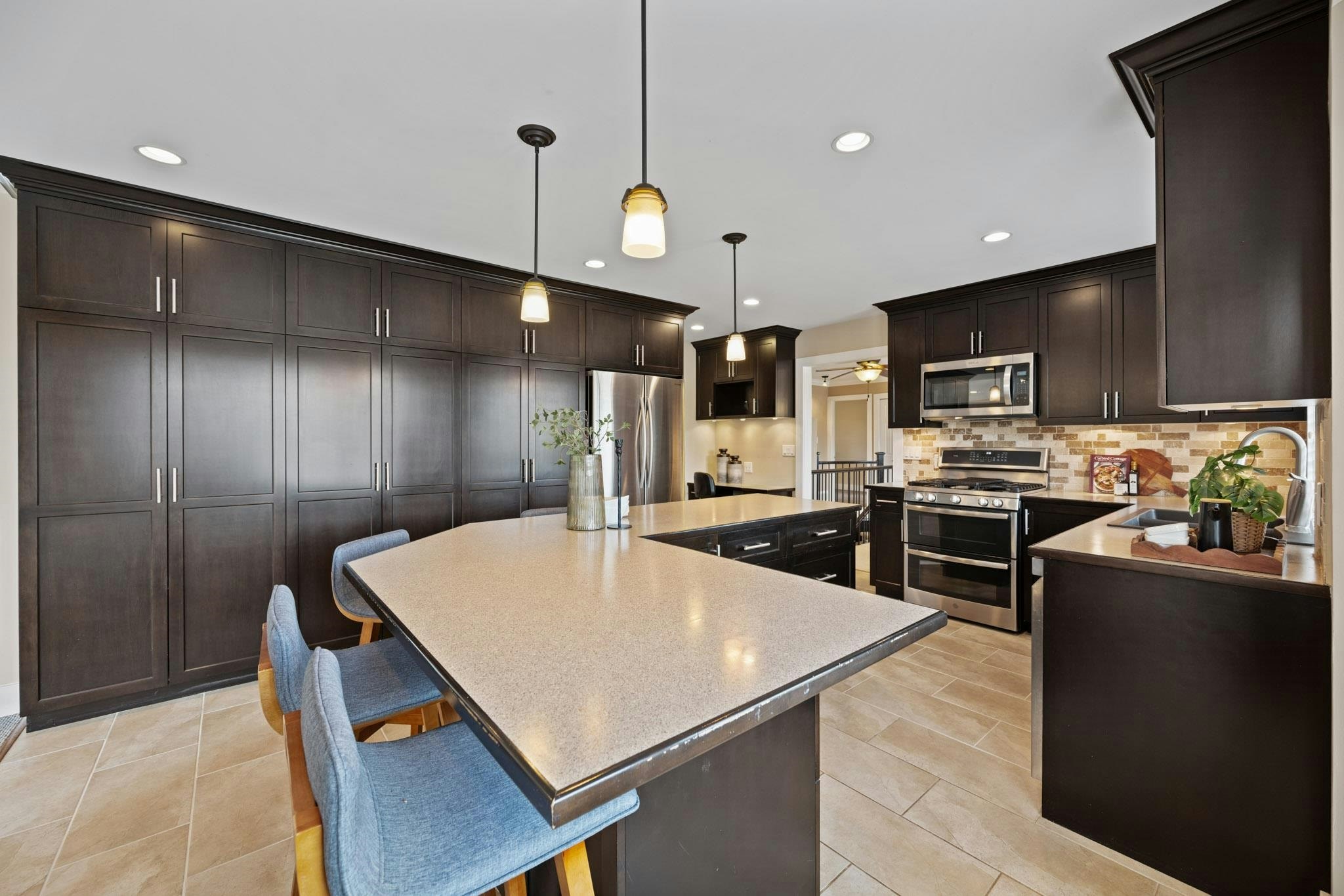 15866 91 Avenue - 4