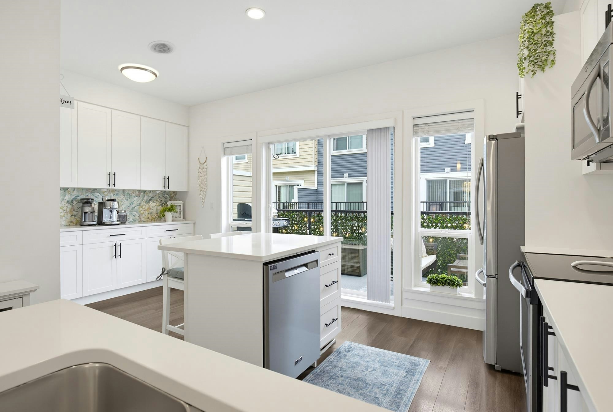602-32789 Burton Avenue - 4
