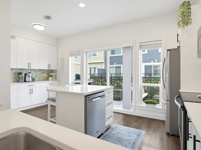 602-32789 Burton Avenue - 4