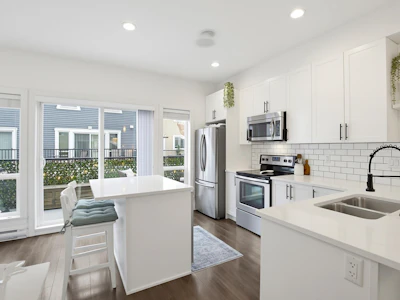 602-32789 Burton Avenue - 3