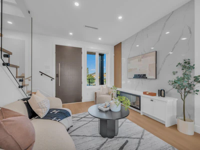 4328 Rupert Street - 5