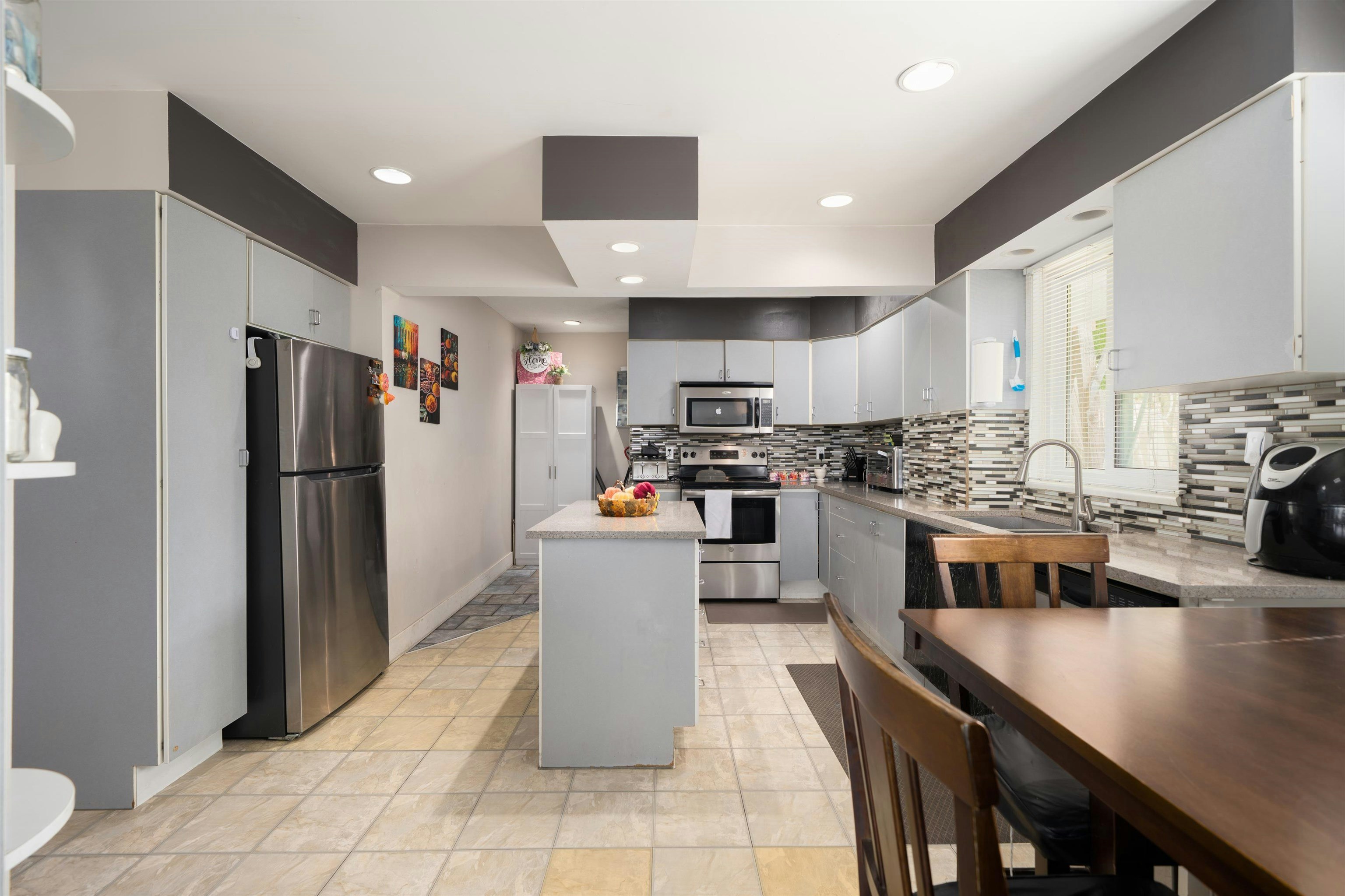 11378 River Road, Surrey, BC, V3V 2V6 - 10