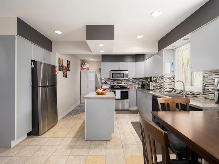 11378 River Road, Surrey, BC, V3V 2V6 - 10