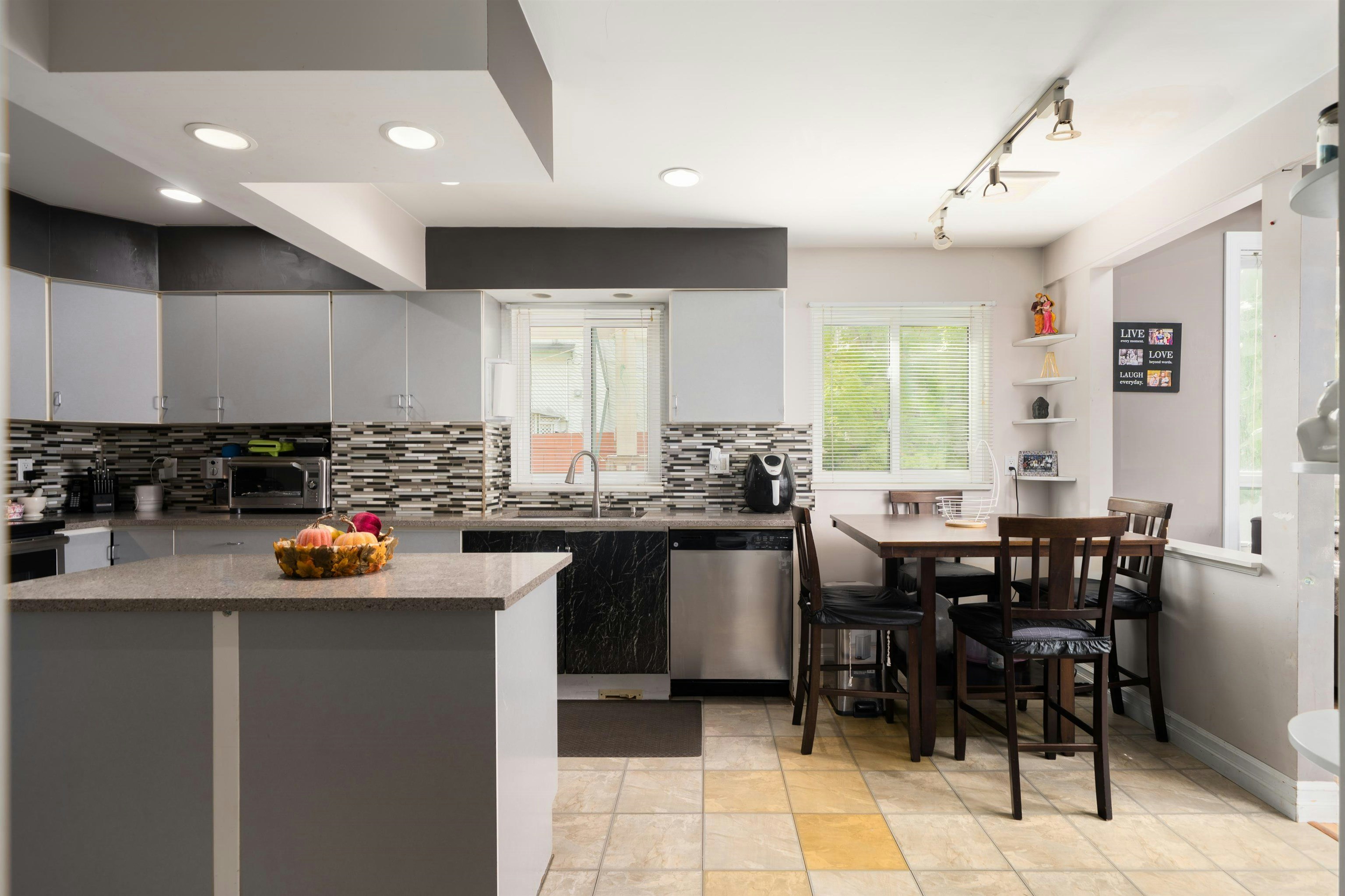 11378 River Road, Surrey, BC, V3V 2V6 - 11