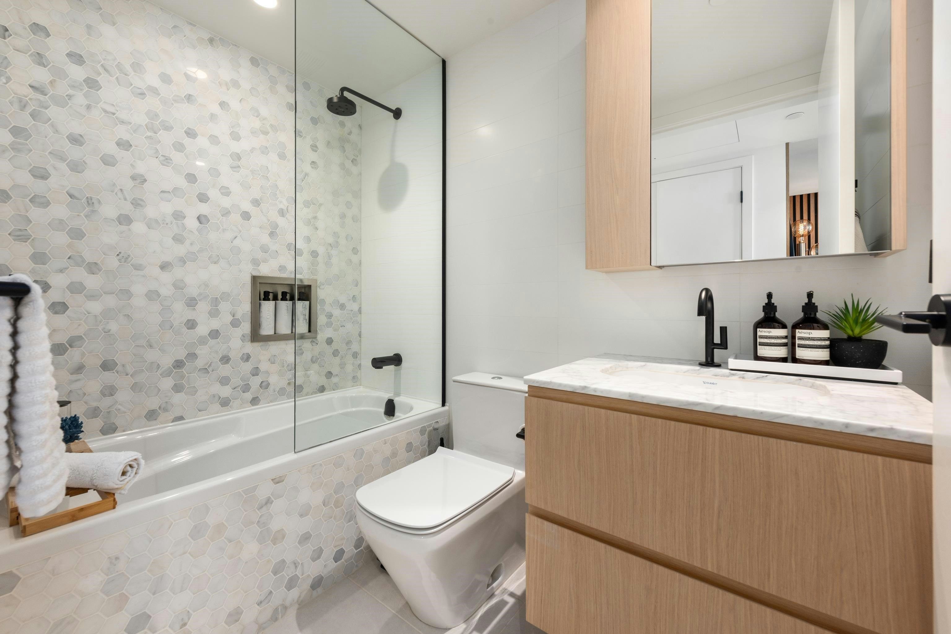 403-1365 Davie Street, Vancouver, BC, V6E 1N5 - 12