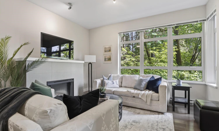 202-3294 Mt Seymour Parkway
