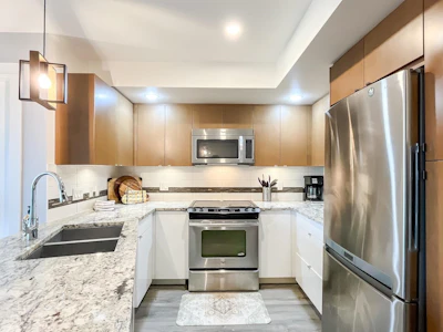404-14955 Victoria Avenue - 4