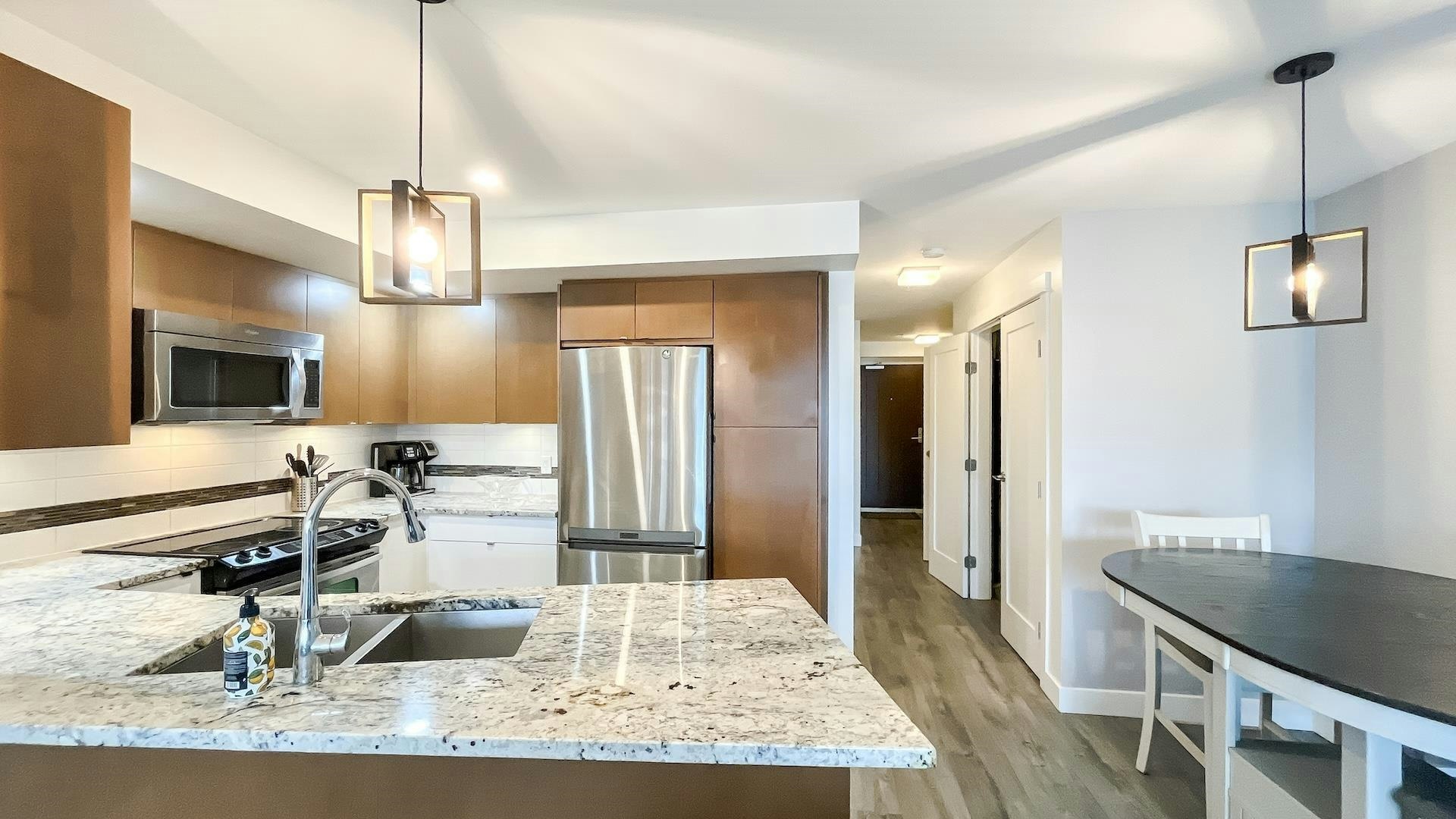 404-14955 Victoria Avenue, Surrey, BC, V4B 1G2 - 5