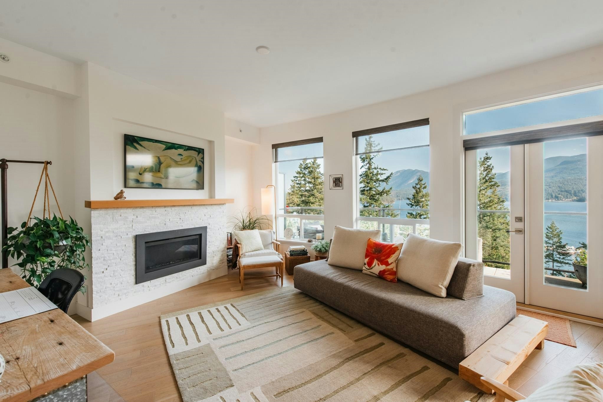 302-5780 Marine Way, Sechelt, BC, V7Z 0L8