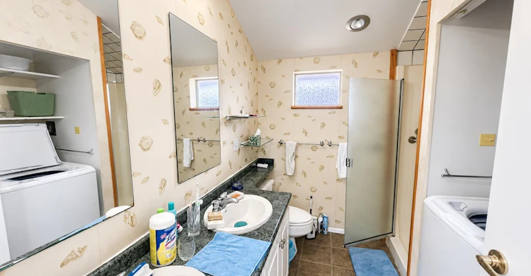 1374 Sowden Street, North Vancouver, BC, V7P 1L8 - 10