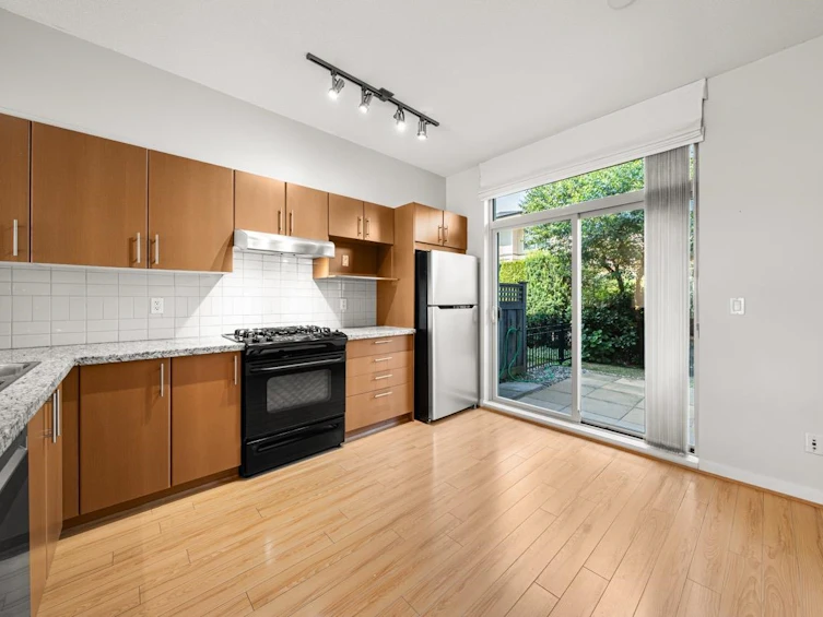 3-301 Klahanie Drive, Port Moody, BC, V3H 0C2 - 6