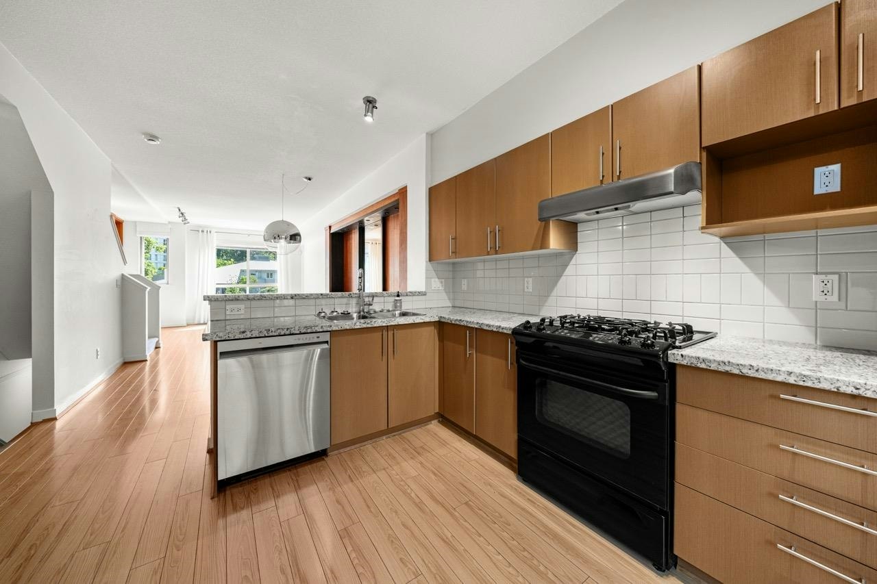 3-301 Klahanie Drive, Port Moody, BC, V3H 0C2 - 8