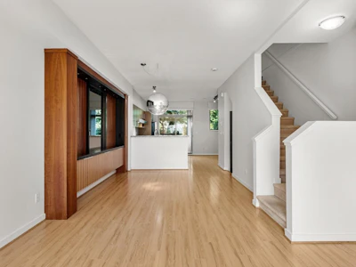 3-301 Klahanie Drive - 4