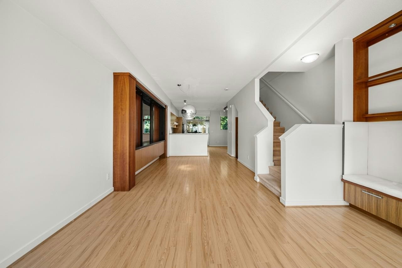 3-301 Klahanie Drive - 3