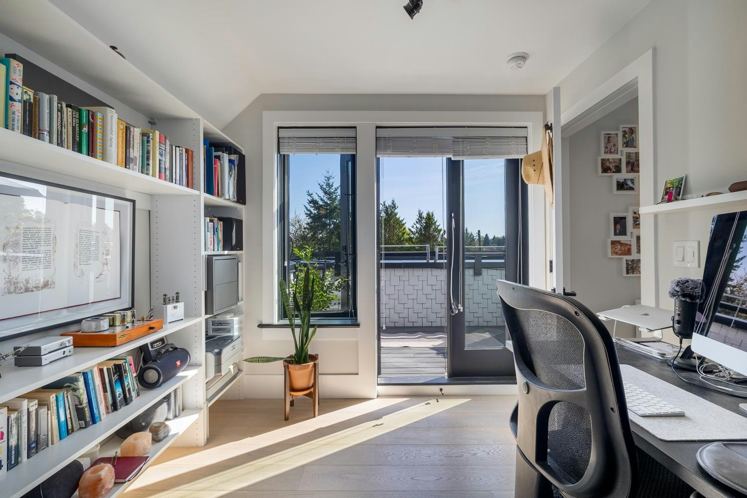 3918 Carolina Street, Vancouver, BC, V5V 1X8 - 30