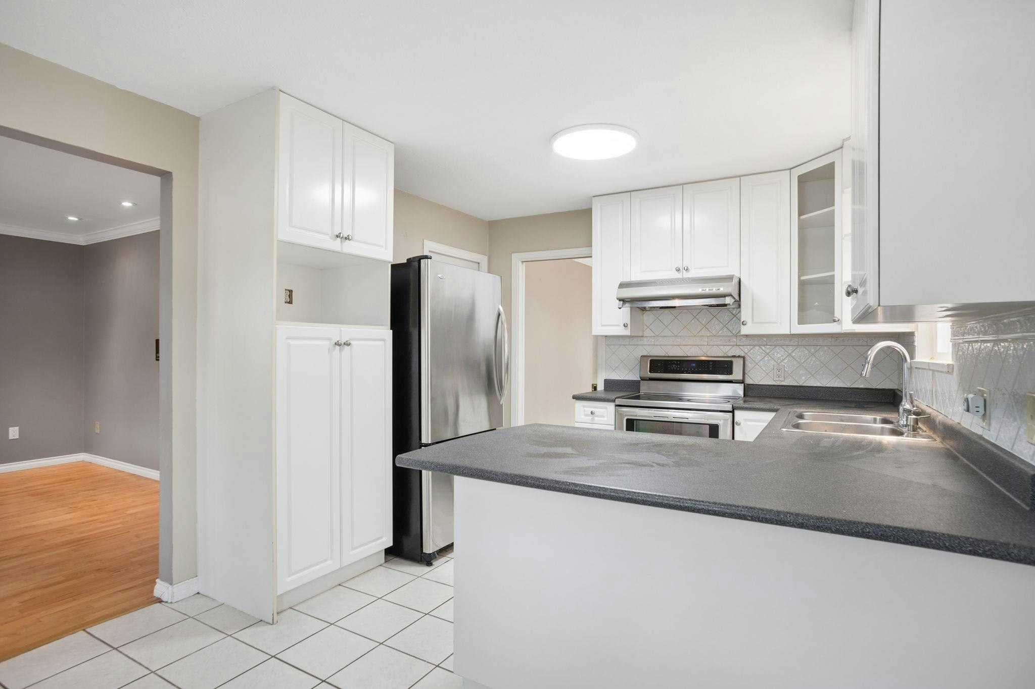 785 E 50th Avenue, Vancouver, BC, V5X 1B4 - 7